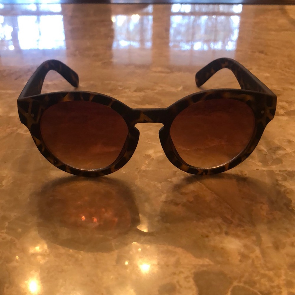Round Tortoise Sunglasses